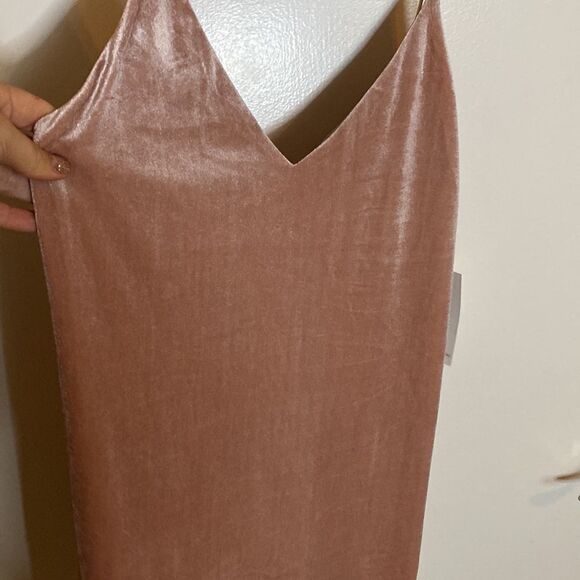 NWT- TOBI- BLUSH PINK- soft velvet spaghetti strap dress - Size Small - Picture 12 of 13